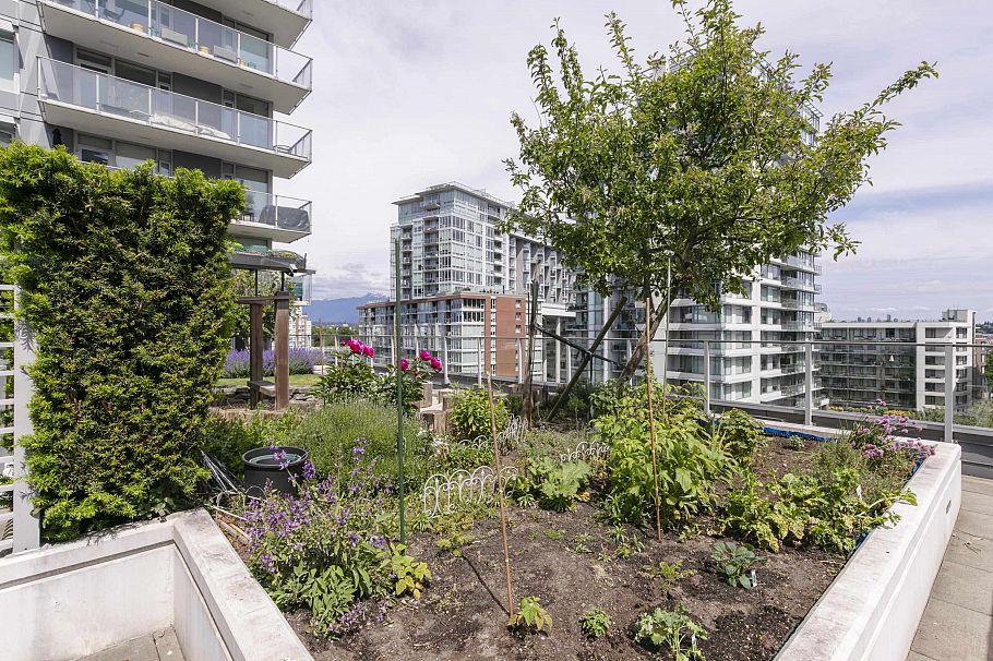 101 1661 Quebec Street Vancouver, BC - 24