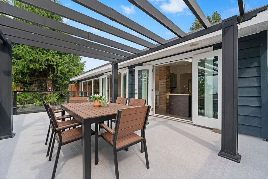 727 Crystal Court North Vancouver, BC - 12