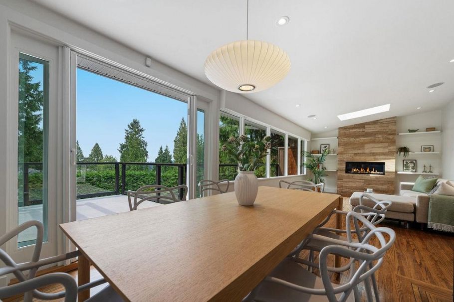 727 Crystal Court North Vancouver, BC - 6