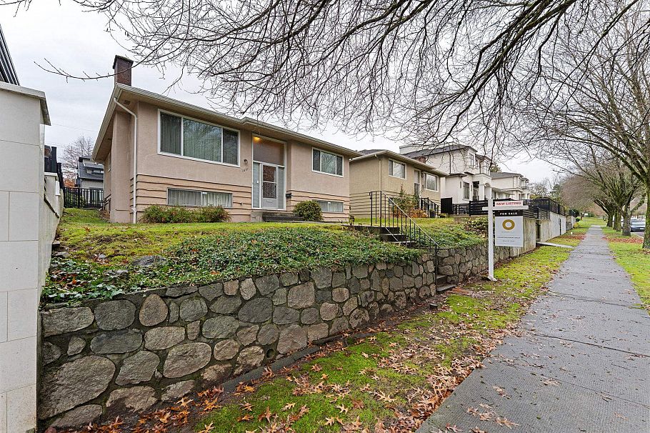 1521 E 64th Avenue Vancouver, BC - 2