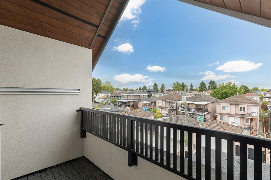 2 6964 Inverness Street Vancouver, BC - 18