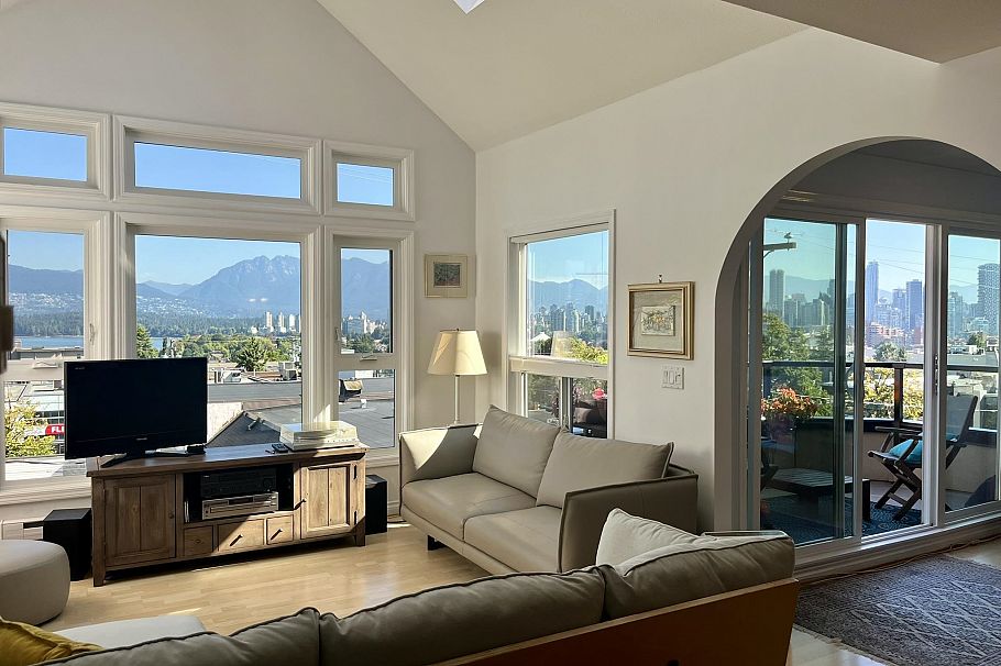 404 2121 W 5th Avenue Vancouver, BC - 1