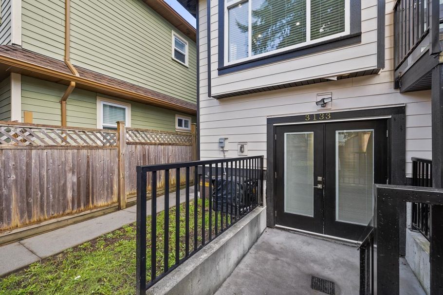 3133 Glen Drive Vancouver, BC - 29
