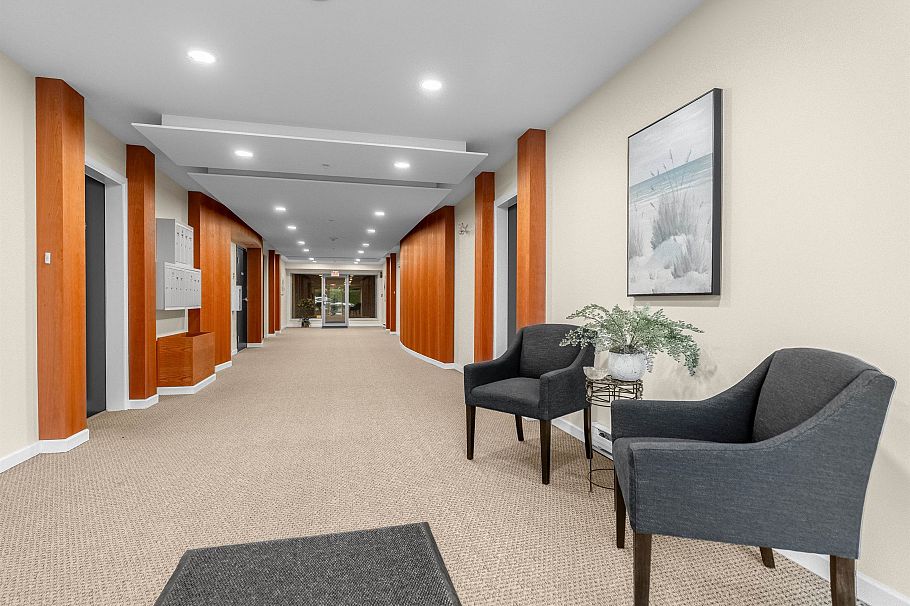 104 3750 Edgemont Boulevard North Vancouver, BC - 20