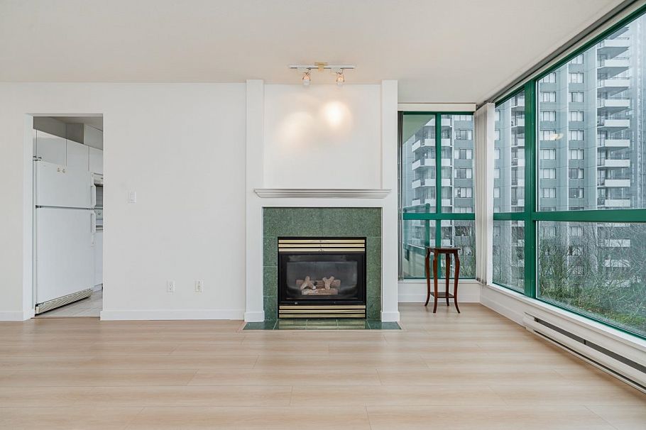 607 5899 Wilson Avenue Burnaby, BC - 3