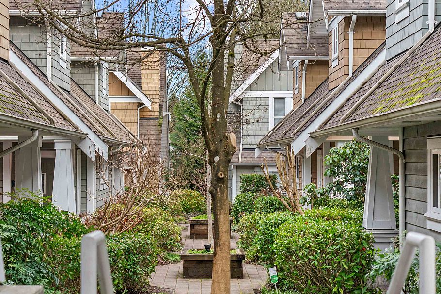 6 2688 Mountain Highway North Vancouver, BC - 14