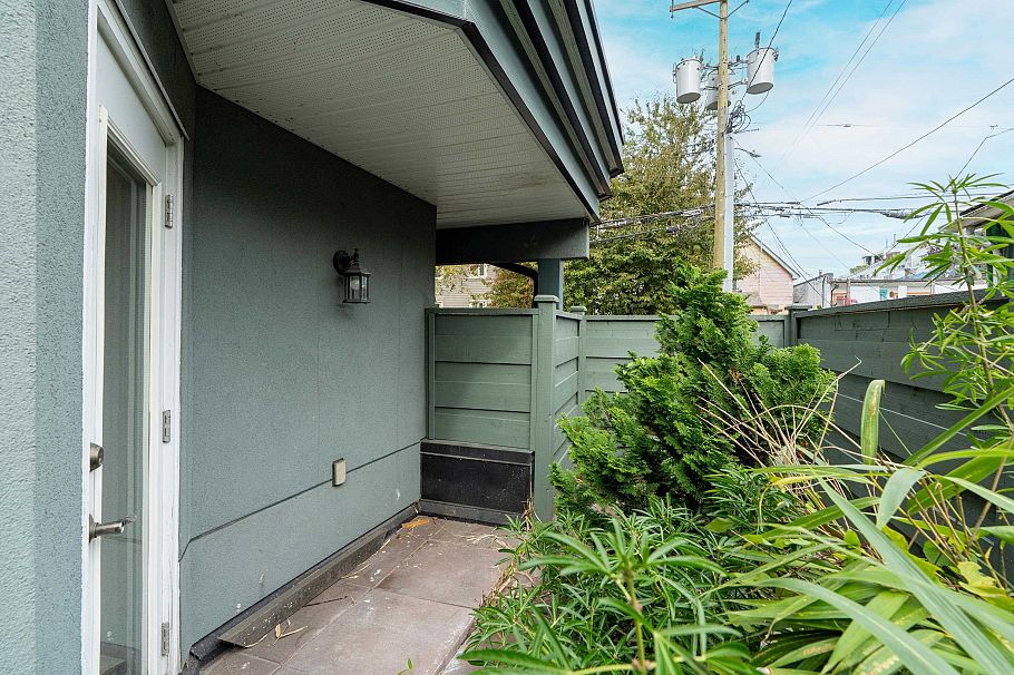 109 1925 W 2nd Avenue Vancouver, BC - 16