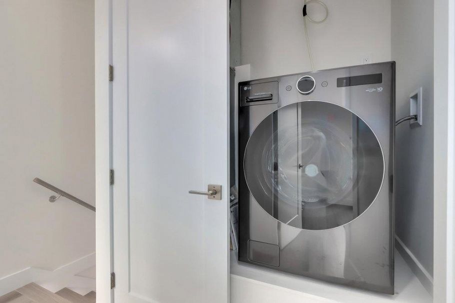 1 4257 Knight Street Vancouver, BC - 14