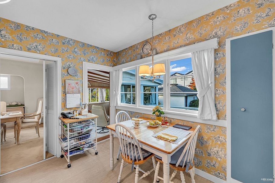 2225 W 22nd Avenue Vancouver, BC - 11