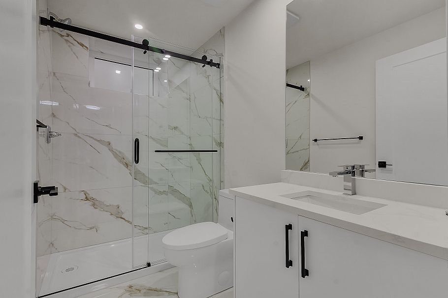 1 585 E 60th Avenue Vancouver, BC - 28