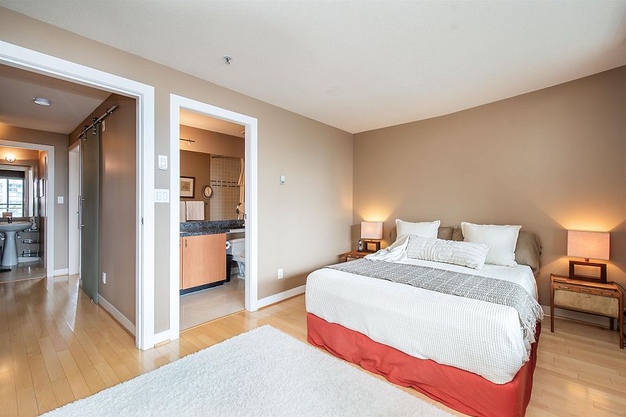 PH4 1688 Robson Street Vancouver, BC - 32