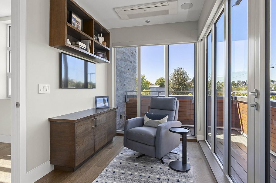 1995 Whyte Avenue Vancouver, BC - 10