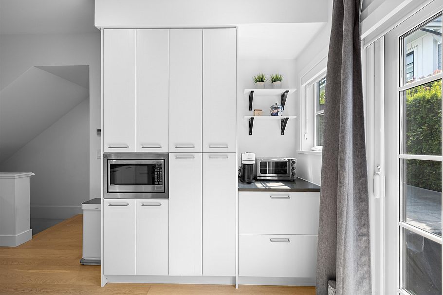 6 1133 Ridgewood Drive North Vancouver, BC - 9