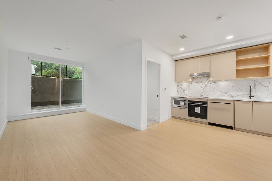 117 422 E 3rd Street North Vancouver, BC - 9