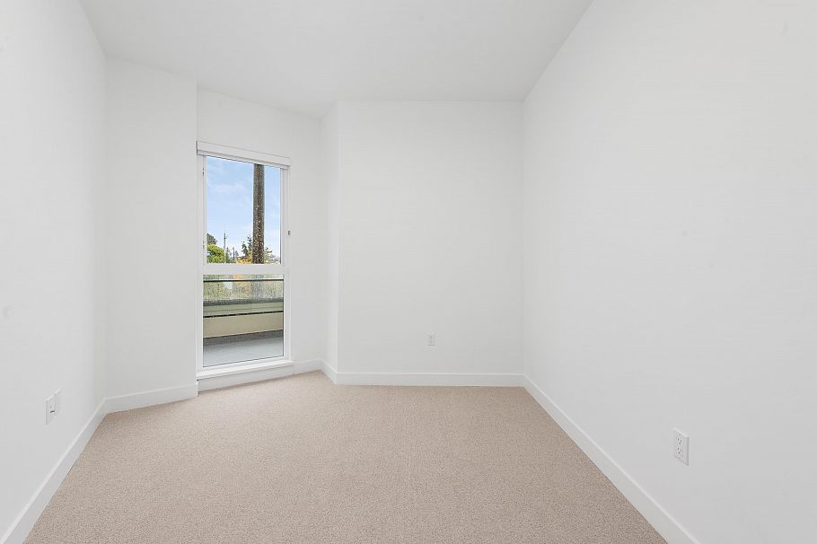 361 422 E 3rd Street North Vancouver, BC - 10