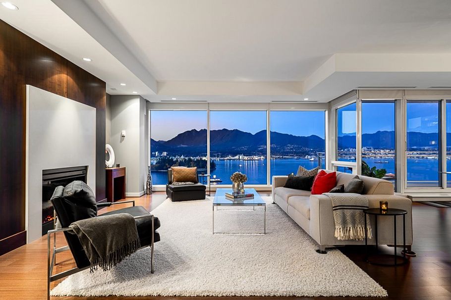 2202 1139 W Cordova Street Vancouver, BC - 1