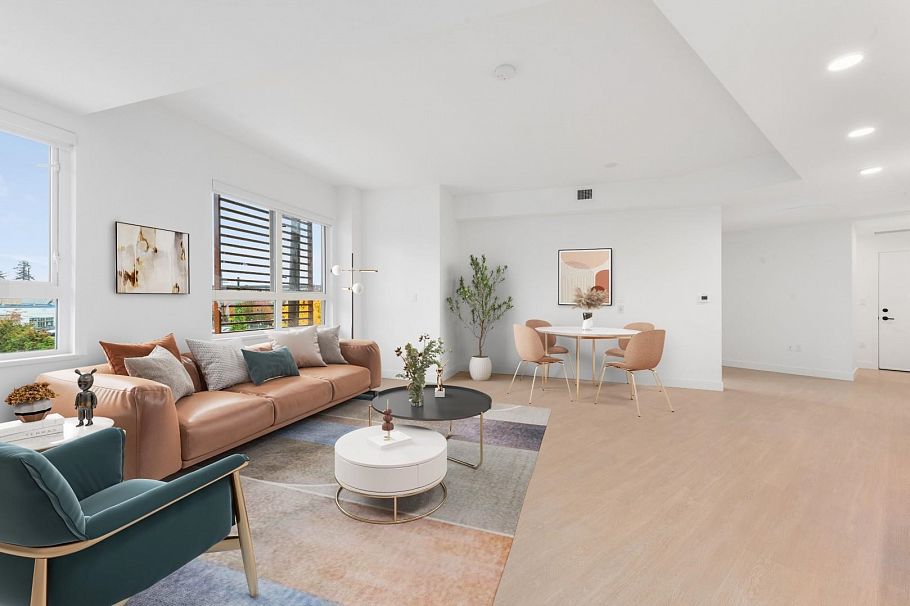 361 422 E 3rd Street North Vancouver, BC - 1