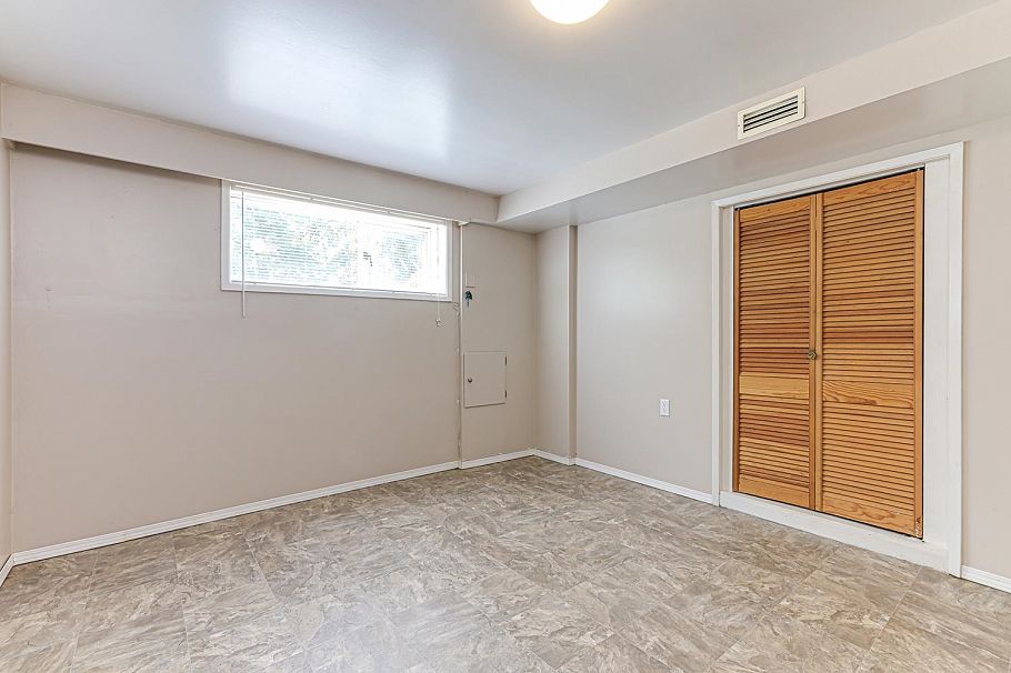 2553 E 20th Avenue Vancouver, BC - 26