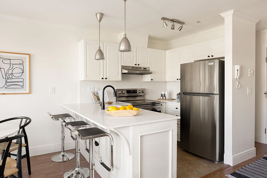 303 788 E 8th Avenue Vancouver, BC - 6