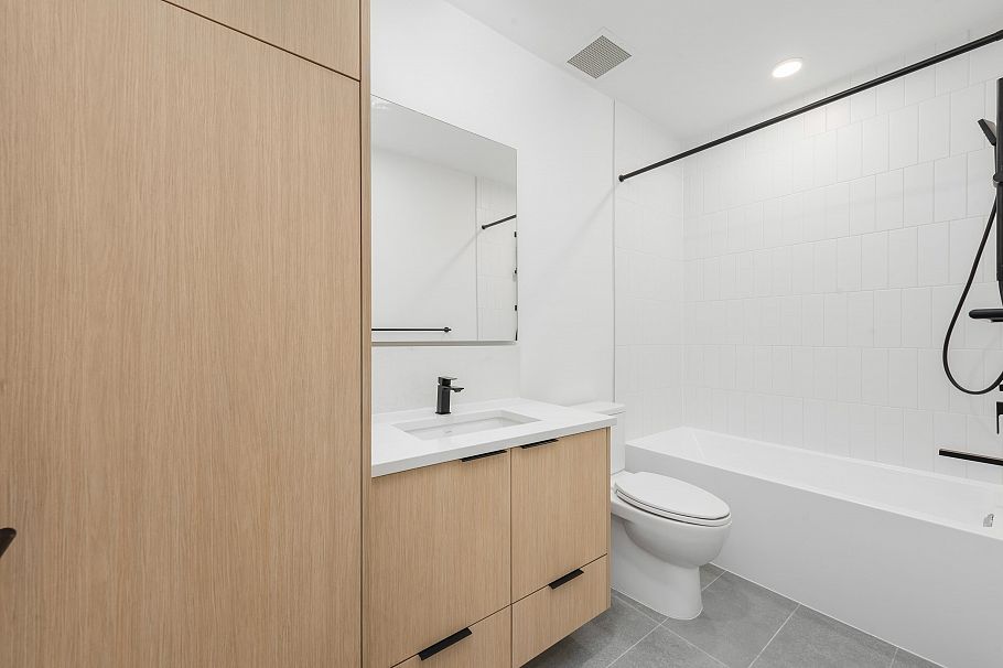 117 422 E 3rd Street North Vancouver, BC - 8