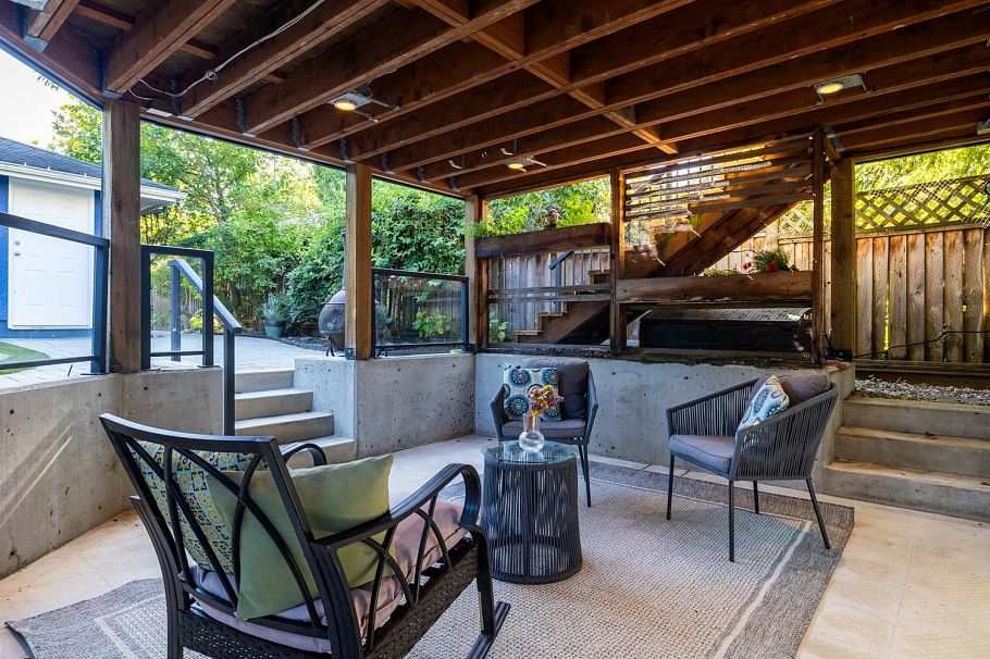 3432 W 13th Avenue Vancouver, BC - 31