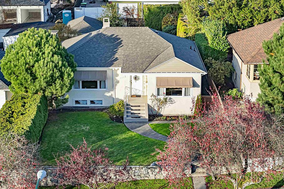 2225 W 22nd Avenue Vancouver, BC - 33