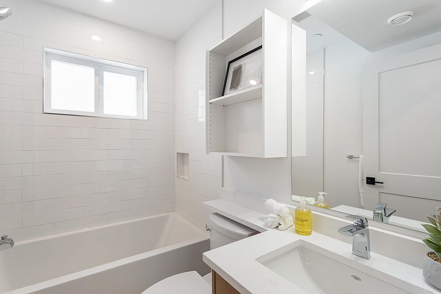 2658 Waterloo Street Vancouver, BC - 17