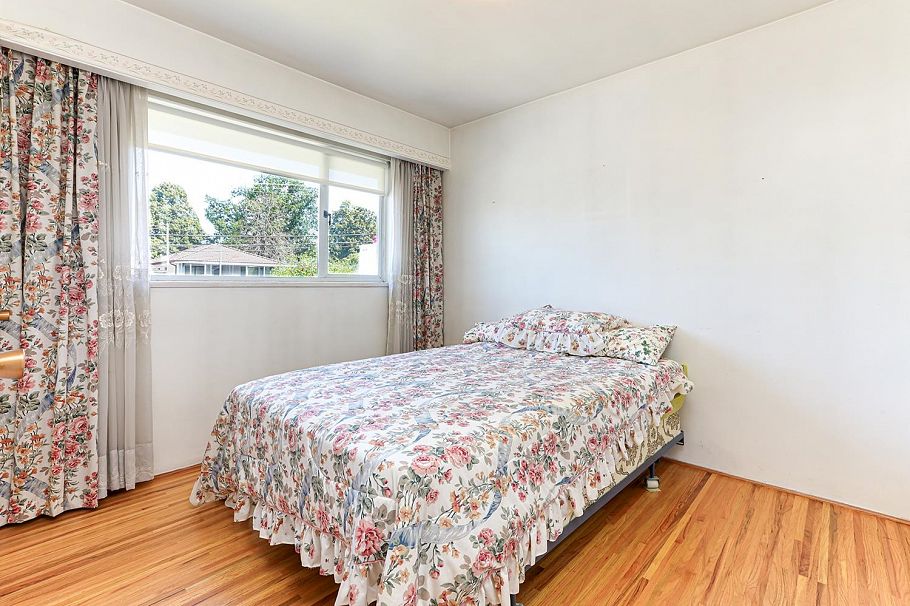 2553 E 20th Avenue Vancouver, BC - 14