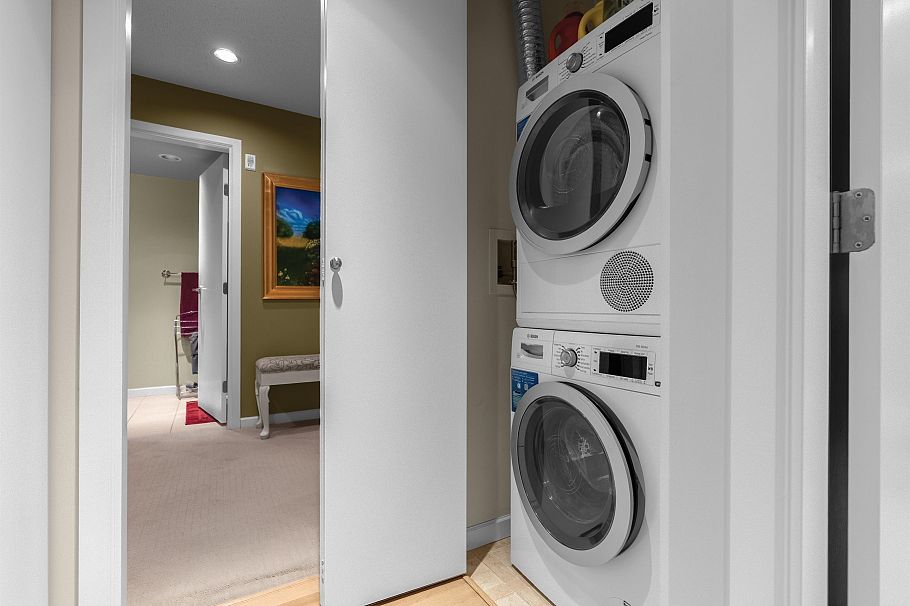 104 3750 Edgemont Boulevard North Vancouver, BC - 14