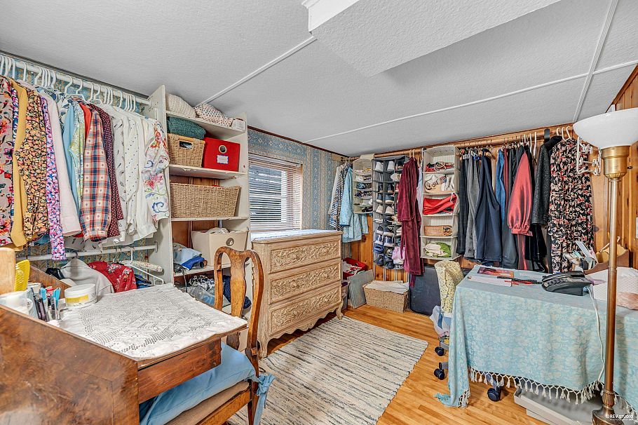 2225 W 22nd Avenue Vancouver, BC - 24