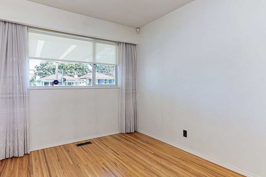 2553 E 20th Avenue Vancouver, BC - 15