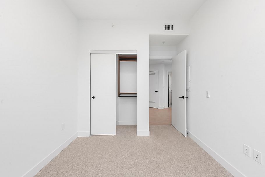 361 422 E 3rd Street North Vancouver, BC - 21