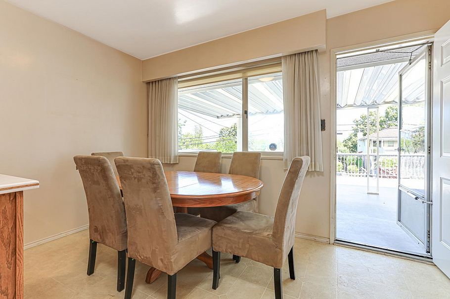 2553 E 20th Avenue Vancouver, BC - 8