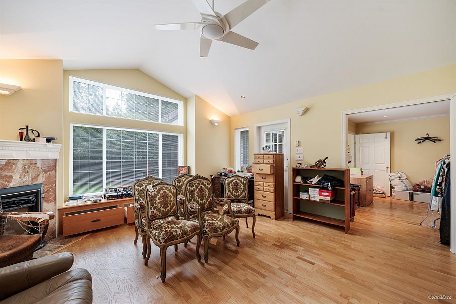 1226 Seymour Boulevard North Vancouver, BC - 35