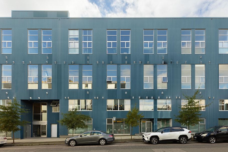 307 1220 E Pender Street Vancouver, BC - 2