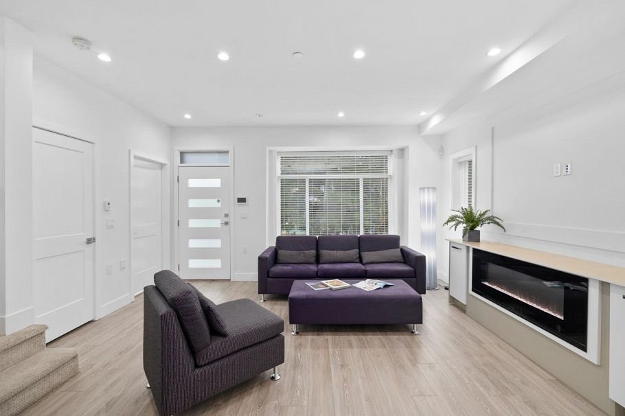 3133 Glen Drive Vancouver, BC - 6