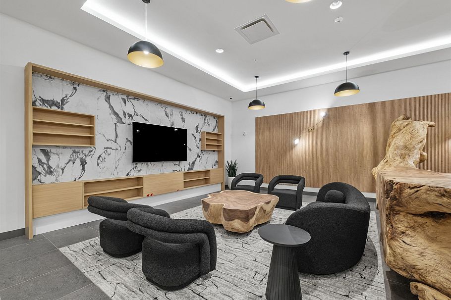 365 422 E 3rd Street North Vancouver, BC - 20