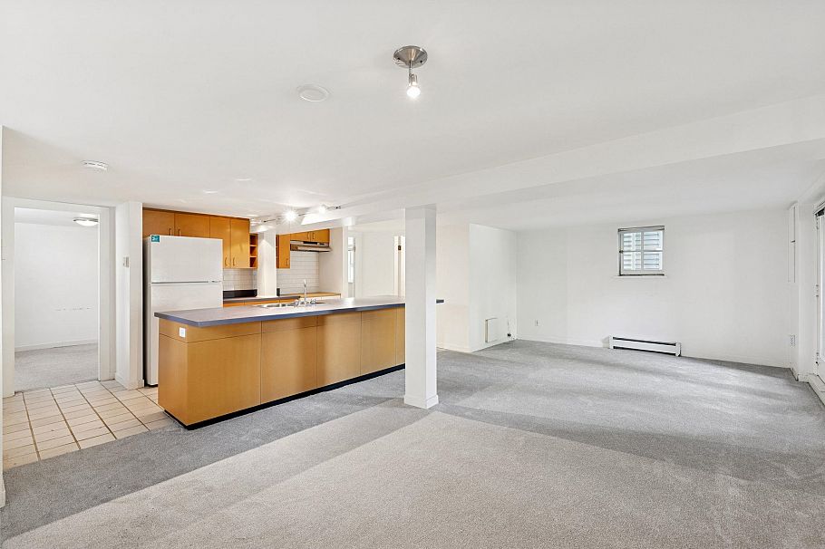 3617 West 2nd Avenue Vancouver, BC - 35