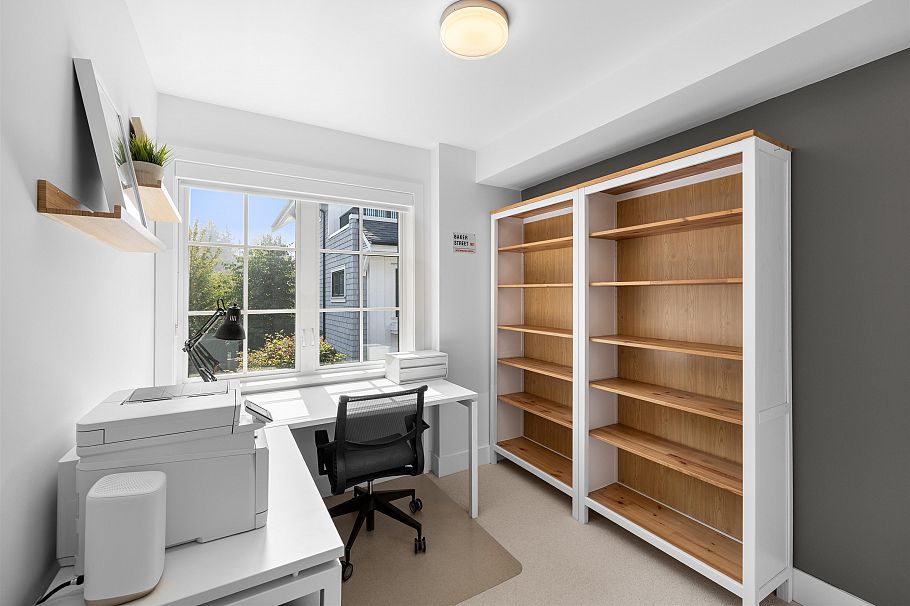 6 1133 Ridgewood Drive North Vancouver, BC - 13