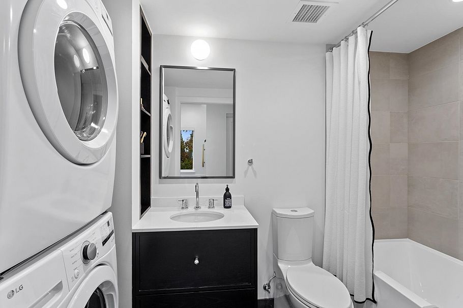 553 W 26th Avenue Vancouver, BC - 16