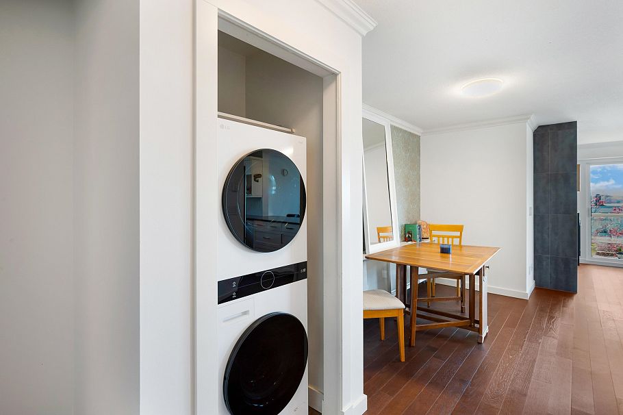 213 365 E 1st Street North Vancouver, BC - 7