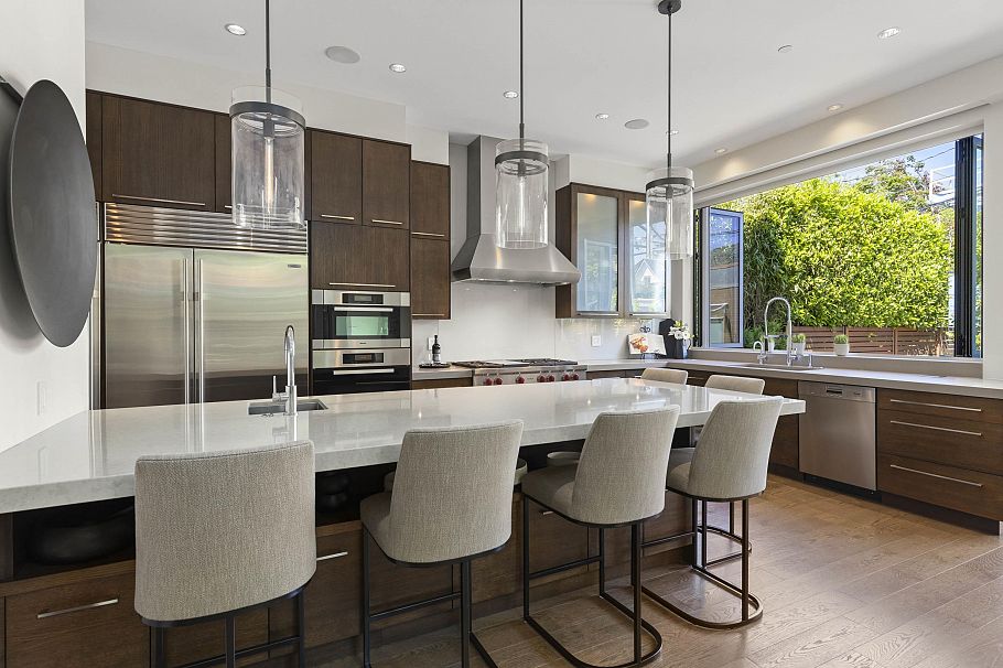 1995 Whyte Avenue Vancouver, BC - 6