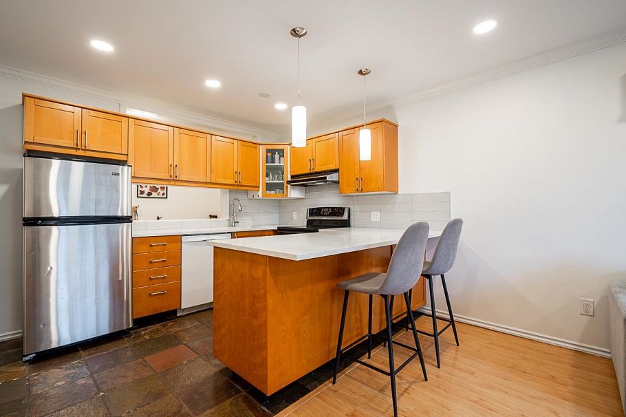 218 1990 W 6th Avenue Vancouver, BC - 10