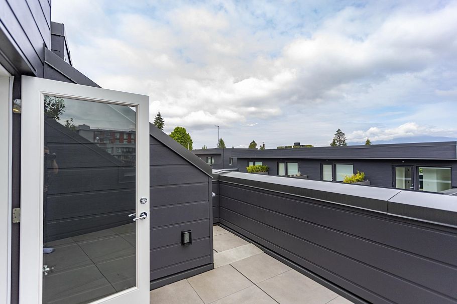 553 W 26th Avenue Vancouver, BC - 24