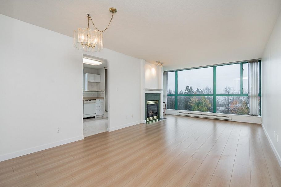 607 5899 Wilson Avenue Burnaby, BC - 5