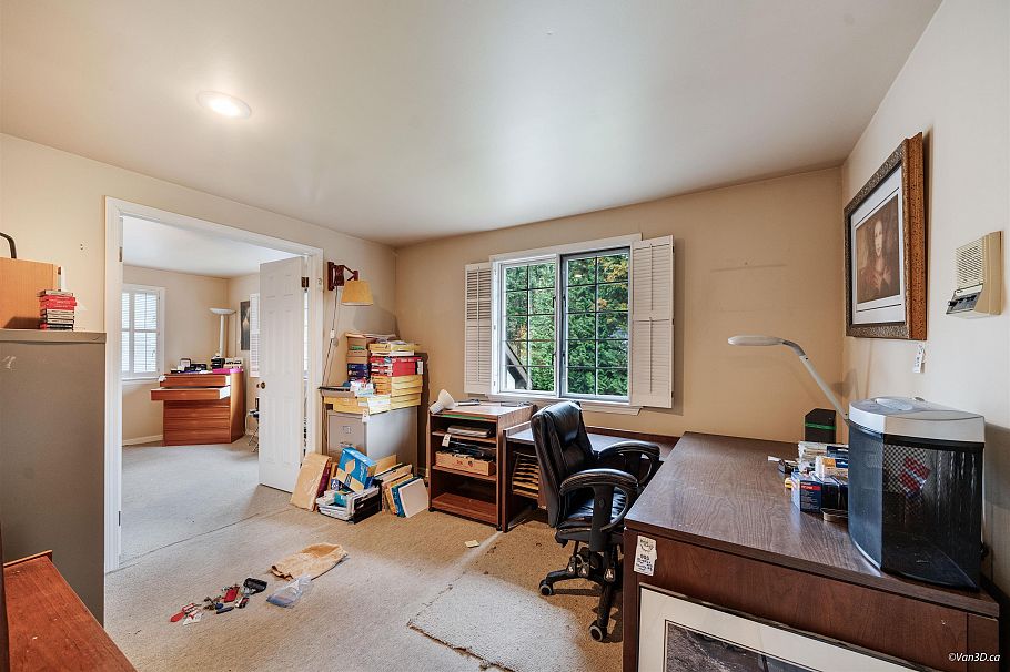 1226 Seymour Boulevard North Vancouver, BC - 25