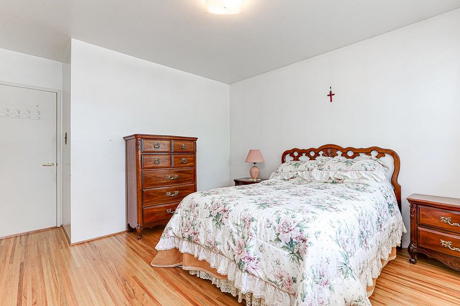 2553 E 20th Avenue Vancouver, BC - 12