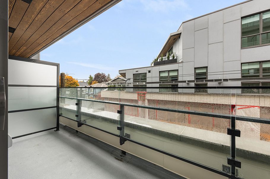 365 422 E 3rd Street North Vancouver, BC - 18