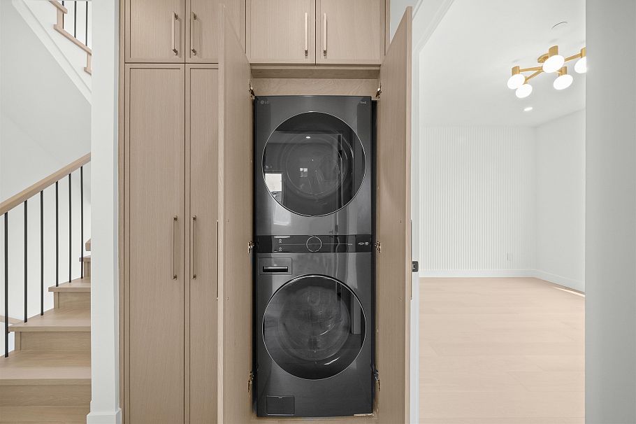 1 6461 E Prince Edward Street Vancouver, BC - 19