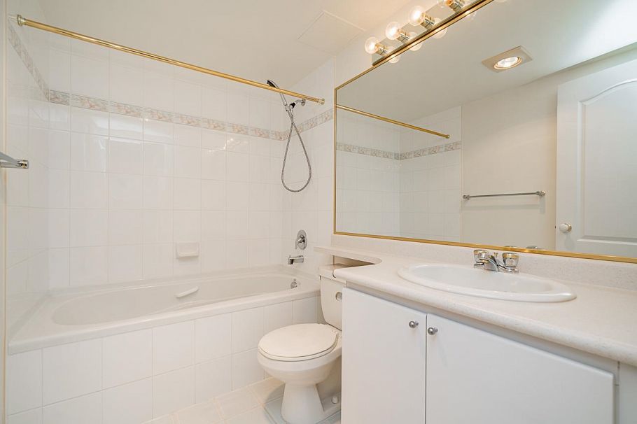 607 5899 Wilson Avenue Burnaby, BC - 24